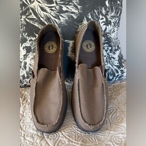 NWOT men’s Hang Ten slip ons